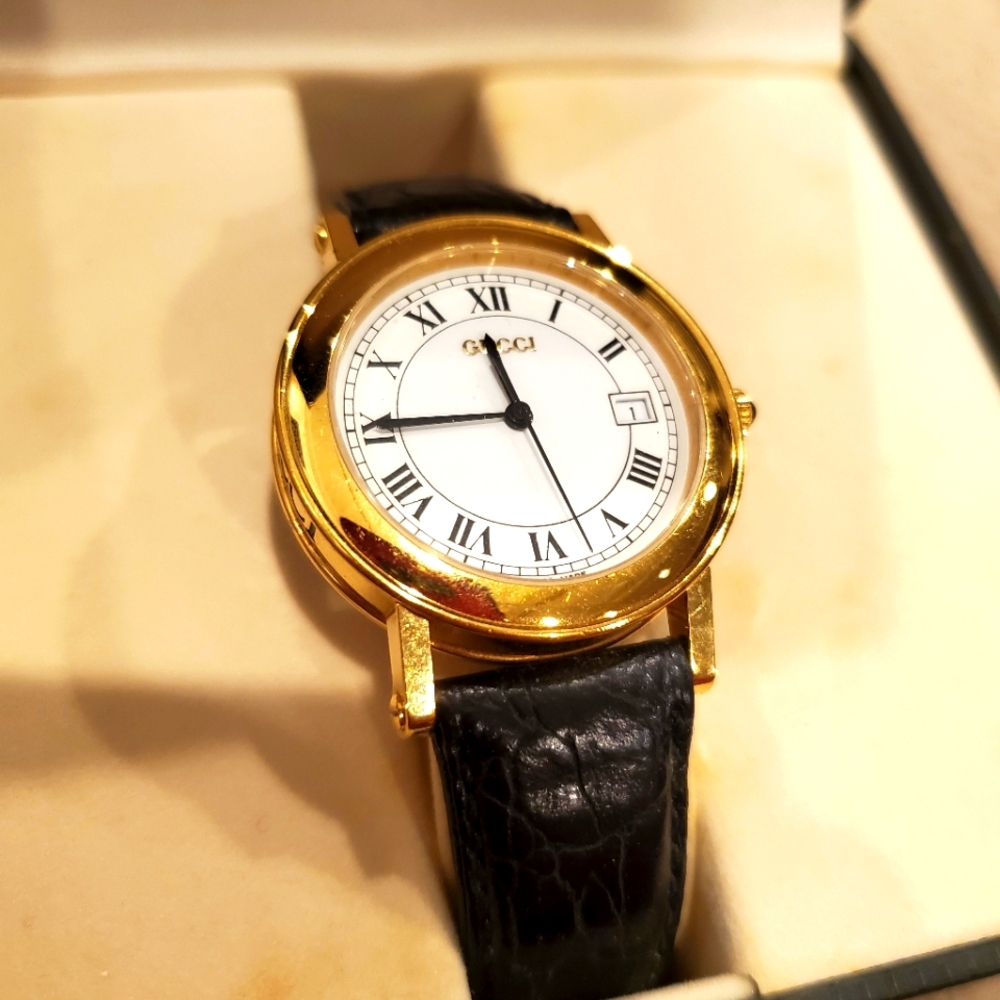 Gucci Sapphire Crystal Men's Watch